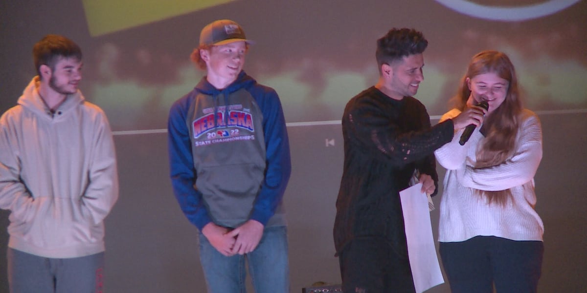 Edgar René performs and educates at North Platte High School